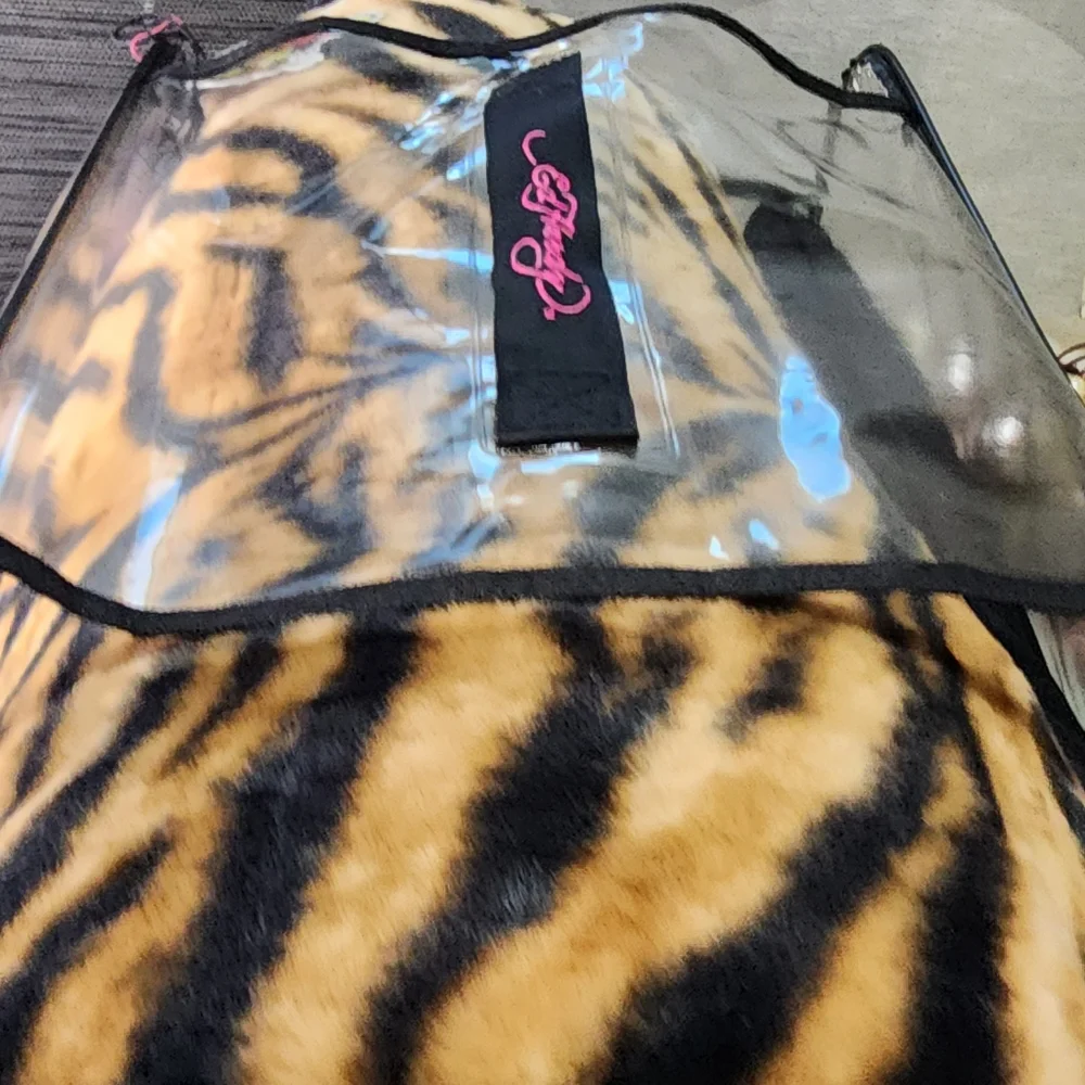 Ed Hardy Queen 4Piece Luxurious Leopard Print Faux Fur comforter set new